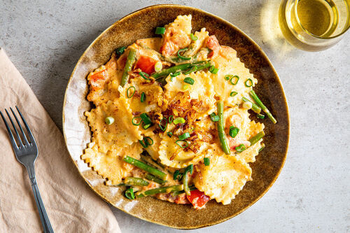 Ricotta-tortelli met crispy sjalotjes