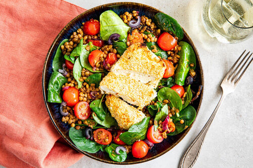 Krokante feta op linzensalade