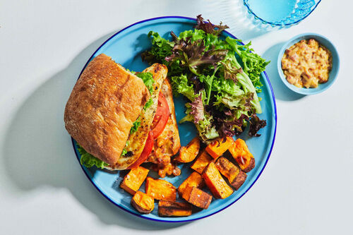 Deluxe Barbecue Chicken Burgers