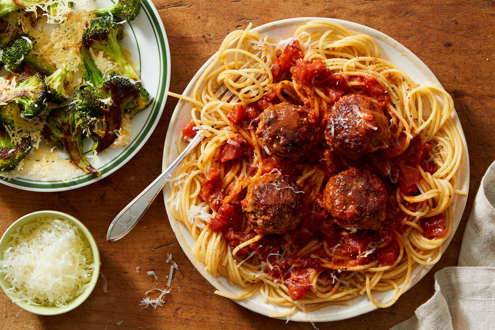 Nonna's Spaghetti & Meatballs with Parmesan Roasted Broccoli | Marley Spoon