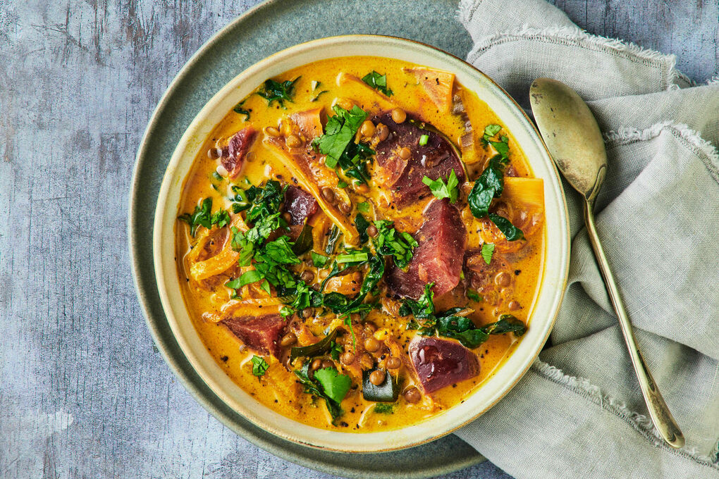 Beetroot and Lentil Curry Soup with Silverbeet and Coconut | Marley Spoon