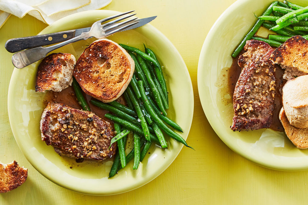 Seared Sirloin Steaks with Green Beans and Garlicky Rolls